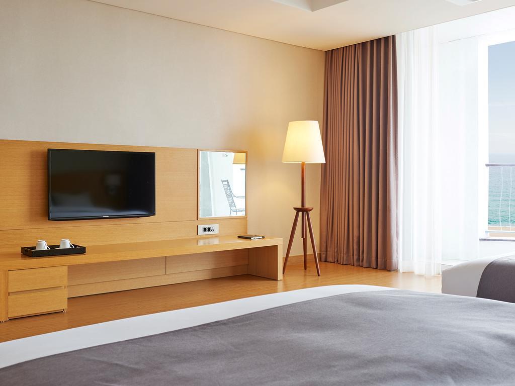 The Suites Hotel Naksan Янъян Экстерьер фото