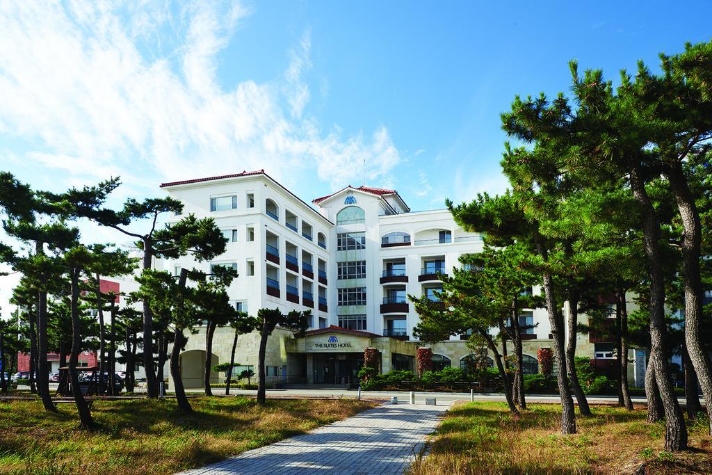 The Suites Hotel Naksan Янъян Экстерьер фото