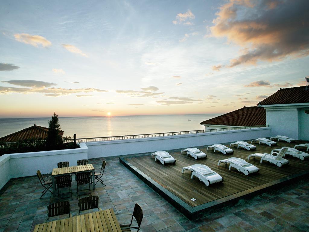 The Suites Hotel Naksan Янъян Экстерьер фото