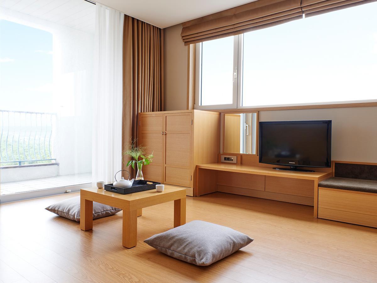 The Suites Hotel Naksan Янъян Экстерьер фото